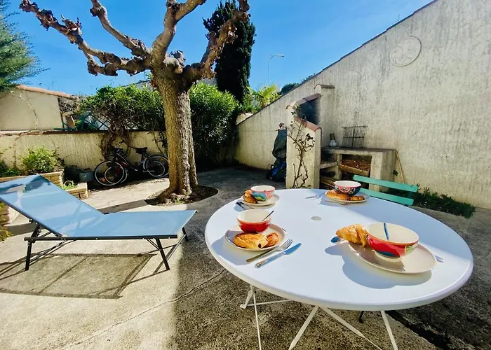 La Maison Des Sauges - Maison De Village Avec Jardin A 500m De La