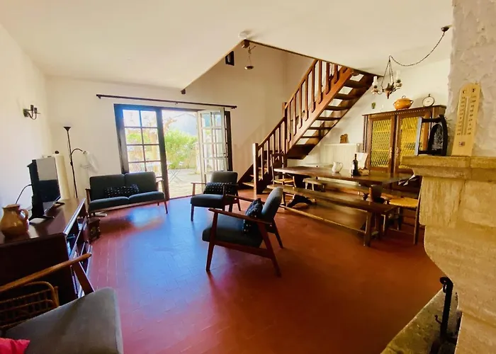 Vakantiehuis La Maison Des Sauges - Maison De Village Avec Jardin A 500m De La