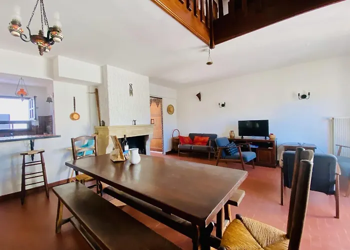 Vakantiehuis La Maison Des Sauges - Maison De Village Avec Jardin A 500m De La *