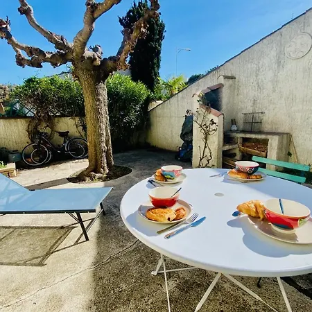 La Maison Des Sauges - Maison De Village Avec Jardin A 500m De La